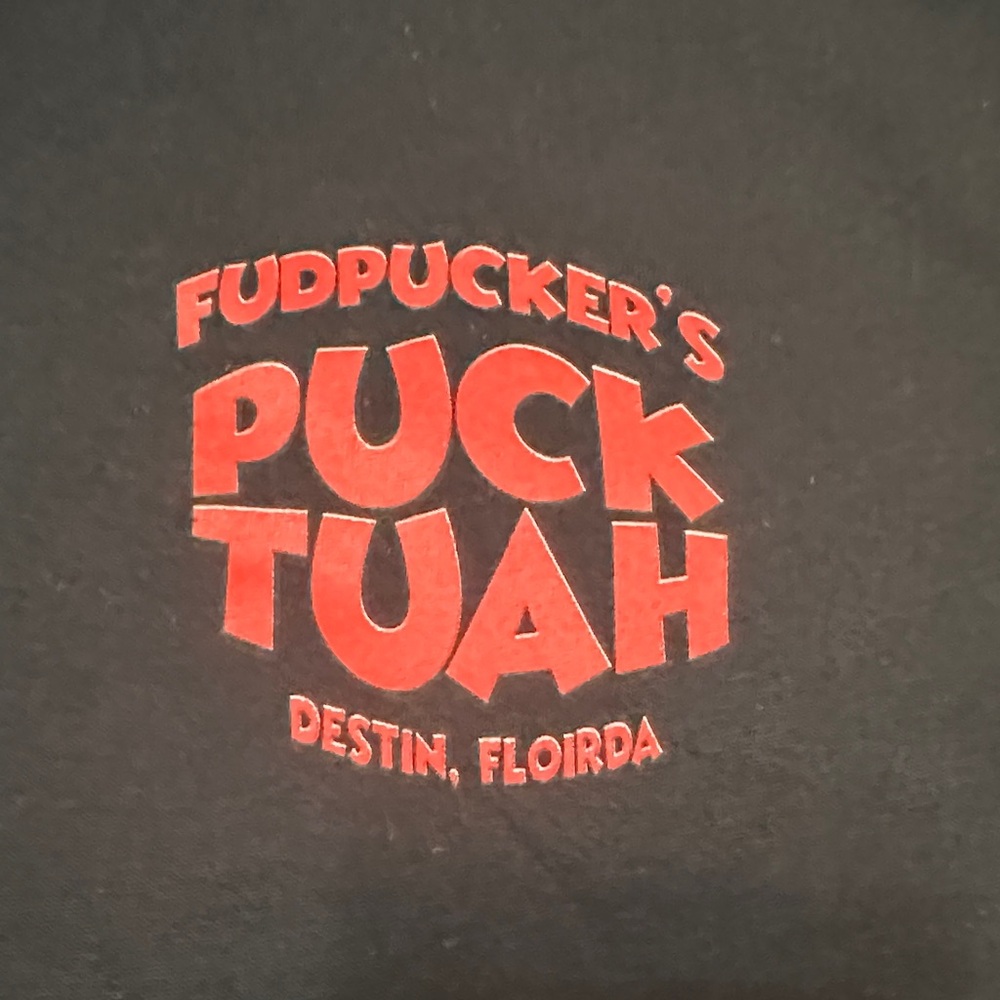 NWT Fudpuckers Puck Tuah shirt in Men’s medium - Picture 3 of 5